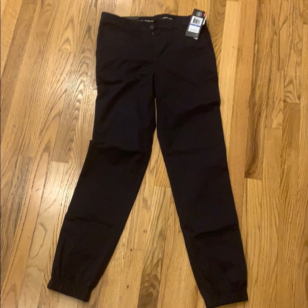 Boys Under Armour size 18 navy pants